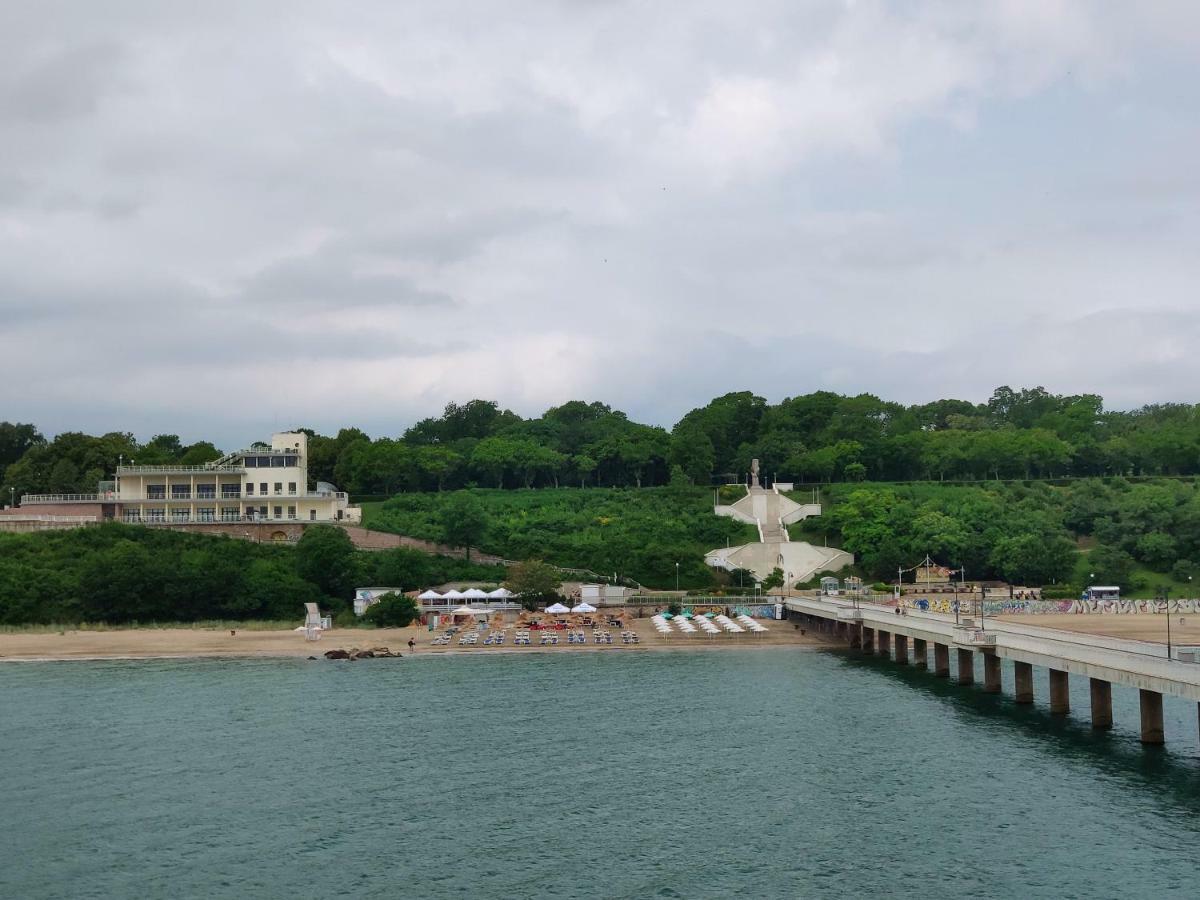 Delux Apartments Cote Dagur ブルガス エクステリア 写真